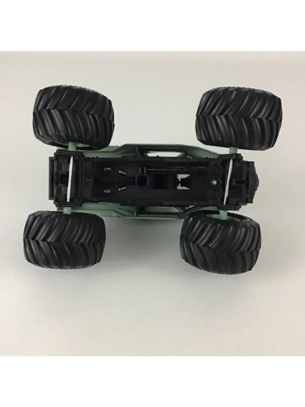 Hot Wheels Monster Jam Truck Soldier Fortune Military 1:24 Vehicle 2015 Mattel